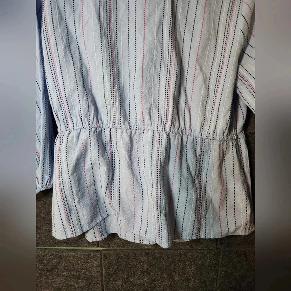 Time & Tru Ladies Wrap Top Size L 12-14 Blue Stitching V-Neck Peplum Blouse - Picture 7 of 7